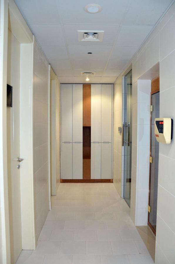 The Lodge Suites Manama Eksteriør bilde